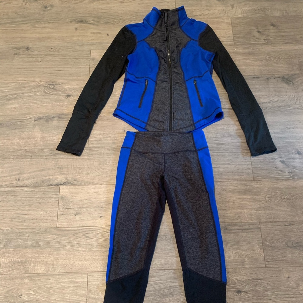 Zella matching jacket and leggings!